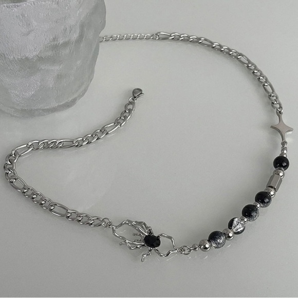 What Is Hip Hop and Bling Jewelry: The Beginners Guide – Niv's Bling